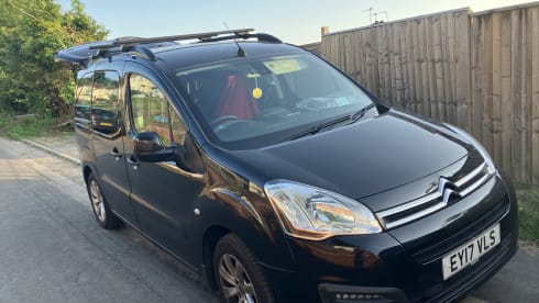 Betty the Berlingo – Citreon Berlingo microcamper - professional conversion