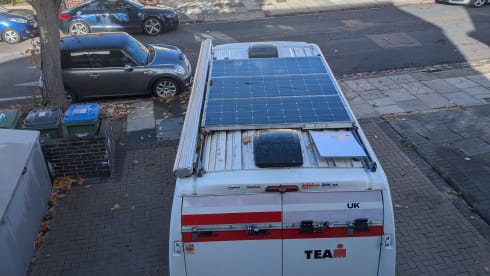 Limitless  – 2-4 berth Peugeot off grid campervan