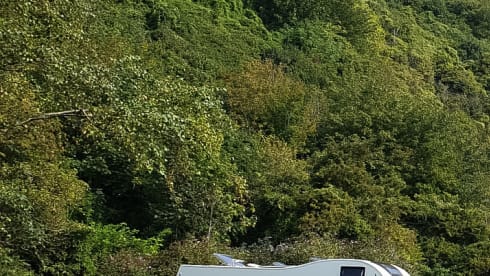 T33M GO – Rollerteam 746 - 6 Berth Motorhome