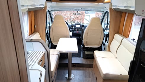 Adria Matrix 670 DC – 4p Adria Mobil semi-integrated from 2019
