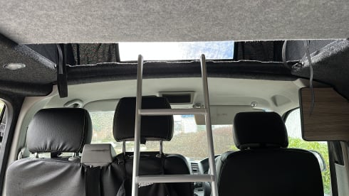 Sun Chaser – 4 berth Volkswagen campervan from 2011