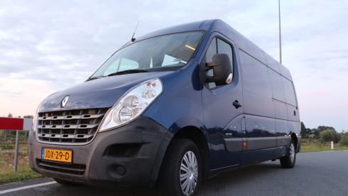 Henk – Un camping-car Renault Master unique, équipé pour une nouvelle aventure 