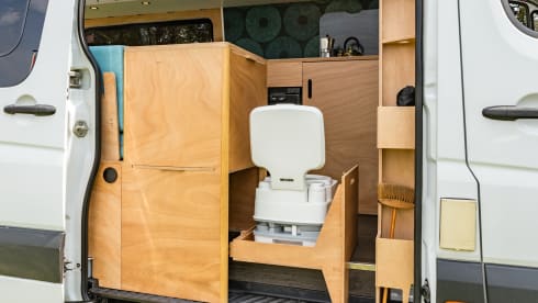 Bus de la Ville – 2p Mercedes campervan 