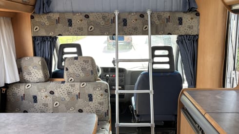 Echte gezinscamper – 6p Hymer alcove from 2000