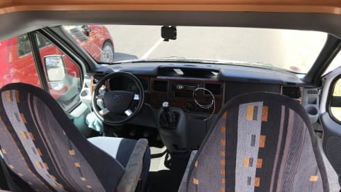 Rollcasa – Semi-integrated motorhome