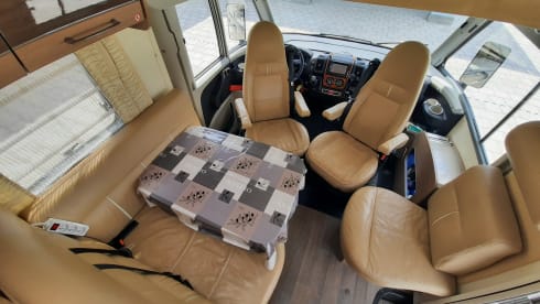 GIPA CAMPER – LUXE MOBILHOME INTEGRAAL BURSTNER met WIFI binnen EUROPA