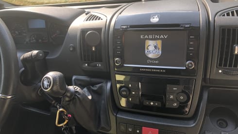 George III – 4p Pössl bus uit 2019