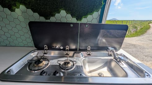 The Wanderer – 4 berth Mercedes-Benz Sprinter Off Grid 2018