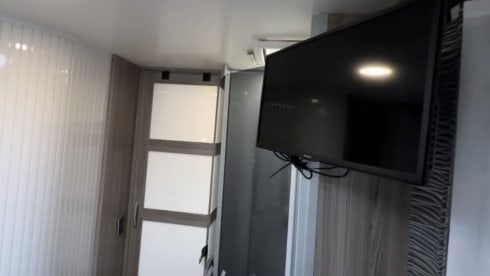 Benita – 4 berth Benimar Tessoro semi-integrated from 2019