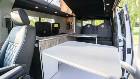 Eleanor  – Volkswagen T6 Highline LWB campervan 