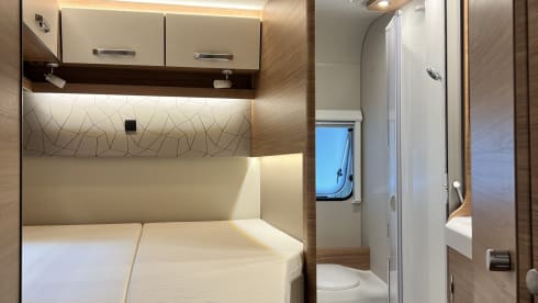 Weinsberg 600MF Pepper Edition – Very complete new 2-person semi-integrated camper (June 2022)