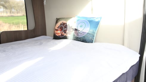 Roja │ Spacious and luxurious double camper