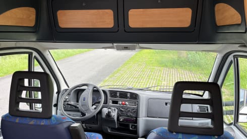 Camping-car 4 personnes soigné et complet de 2001