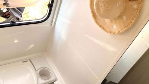 The Wandering Star – Fiat 5beds 4seater solar panels