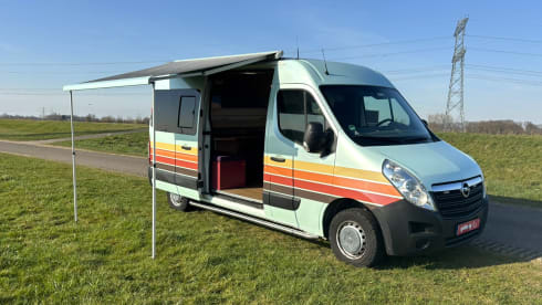Kees ''Keesie'' de Kemper – Nice Opel camper van for 2 people