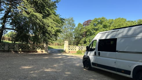 Evangeline – 4 berth Peugeot campervan from 2017