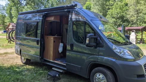 Weinsberg Bus camper of 6m for 2 people