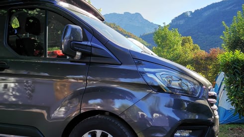 Mighty Five – Rent a campervan Ford Nugget via Goboony (185 HP, year 2020, Westfalia)