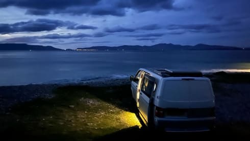 OnlyVans – Only Vans Adventures - VW T5 - 2 Berth