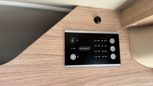 Complete Camperbus – Pössl camper Automaat met dakairco