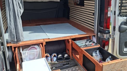 Snelle Jelle – 2016 4-person Fiat campervan