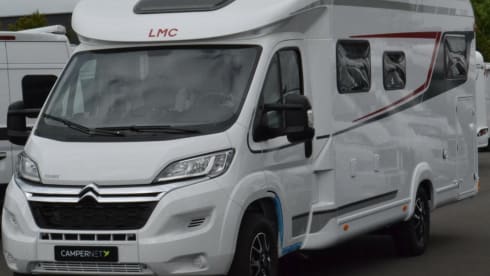12 LMC Tourer 730 – 2p LMC semi-integrated from 2025