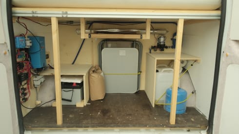 Tuttu – 2p Ford campervan uit 2011