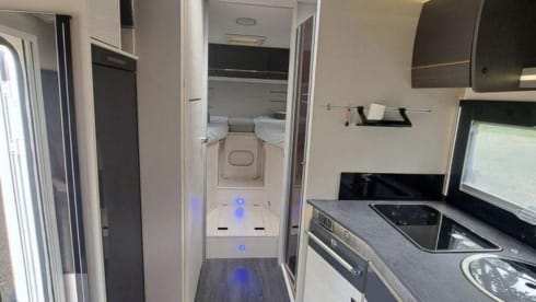 Spacious 3 pers. Challenger 337 automatic 