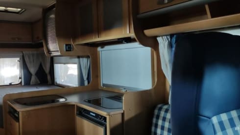 Camperverhuurvalencia.com – Nice camper for rent in Valencia