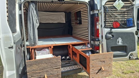 Snelle Jelle – 2016 4-person Fiat campervan