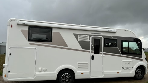 Mobilynn – Splinternieuwe McLouis Carat integraal 870 (4p)