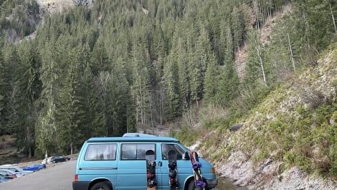 Blauwe bussie – (Almost) free campervan trip? Take me to Barcelona at the end of July! 