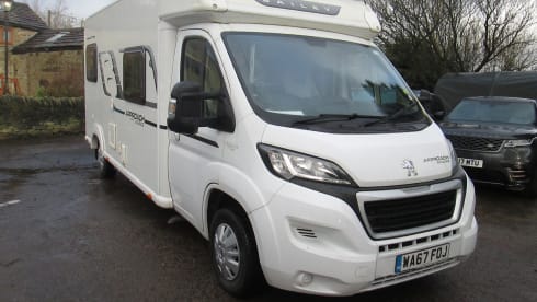 Pistol – Bailey Approach Advance 665 2.2 130 BHP 6 BERTH End lounge Air con euro 6 