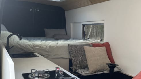 Nana  – 2p Peugeot bus from 2019