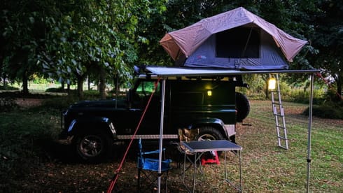 The Mail Man – 2p Land Rover rooftop from 2004