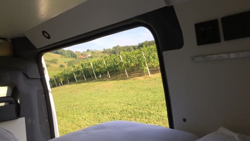 Off-grid 2-person campervan 