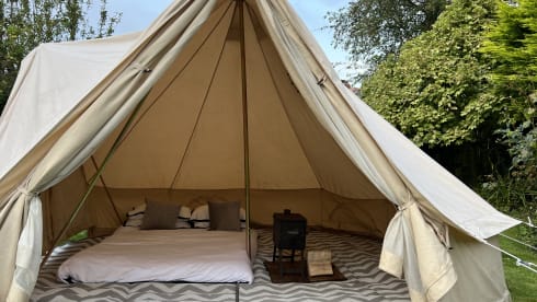 Carol – 2019 VW T6 Caravelle, 4 berth + a cosy bell tent & stove!