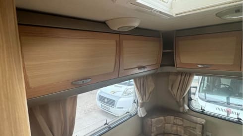 Teddy Trekker – Bessacarr 4-Berth Motorhome – Fully Equipped, Adventure Ready