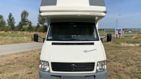 4 person Volkswagen Karmann Missouri alcove from 2005