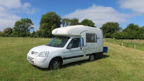 2 berth Peugeot integrated from 2012