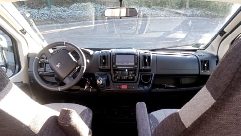 Fully furnished 2p Knaus 650MEG2 2019, length beds