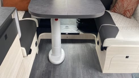 4p Chausson semi-integrated uit 2023