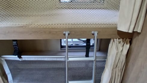 Comfortable, reliable alcove camper