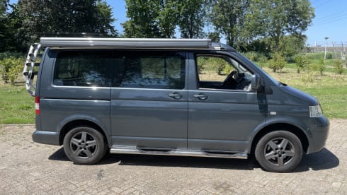 4p Volkswagen campervan from 2004