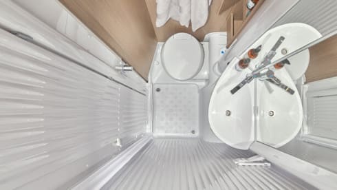 Evert – Carado I338 (Capron Hymer Group)