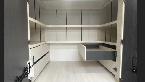 TRAVELKEES De Ruimste camper op de markt nu nieuw in de verhuur!  – Nieuw in de verhuur! Chauson 640 titanium premium nagenoeg nieuw! 