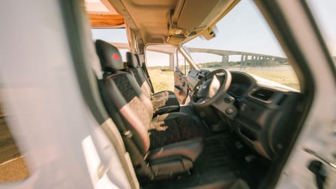 Woody – Luxury 3 seat 2 berth camper fully kitted out! Itinerary planning included!