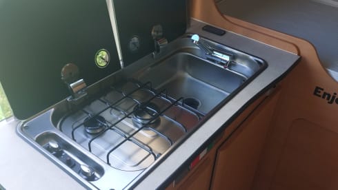 Witte Harrie – Very neat and complete 2-person Fiat camper van from 2007