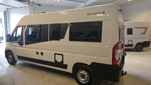 The Fox new overlander  – 2p Sunlight bus from 2025