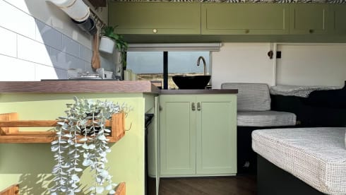 Murphy – The Big Green Camper